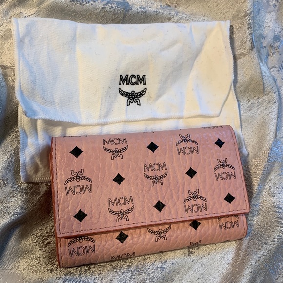 *SOLD* MCM Flap Wallet in Pink Visetos and Leather - Picture 2 of 15